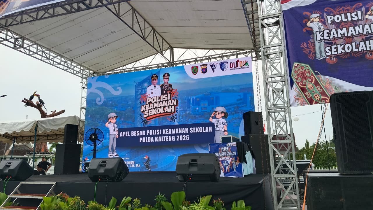 SMAN 2 Palangka Raya Meriahkan Puncak Acara Polisi Keamanan Sekolah di Bundaran Besar